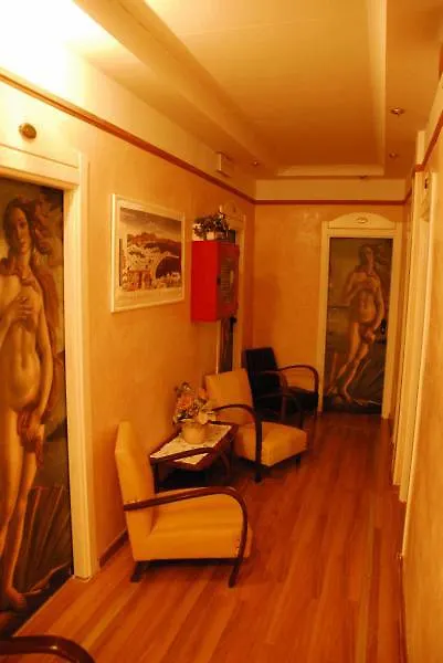 Hotel Britannia Rimini Marina Centro 3*,