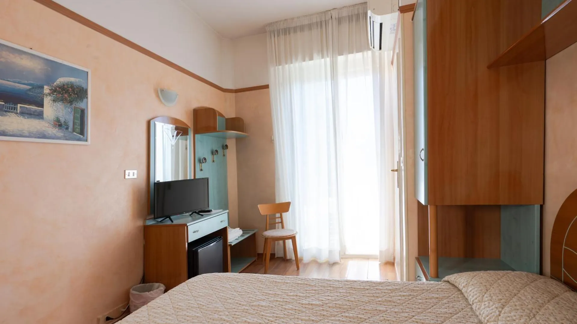 Hotel Britannia Rimini 3*,  Italien